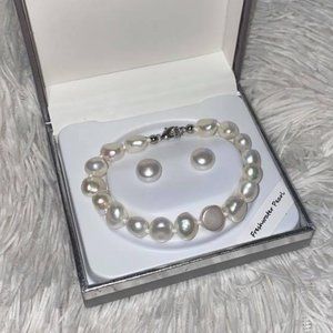 NEW Freshwater Pearl Earrings and Bracelet Set
